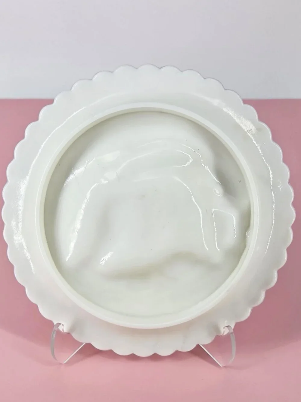 Antique 1902, EAPG by Gillinder & Sons Milk Glass Hare/Rabbit Shamrock 3D Plate - Picture 4 of 8